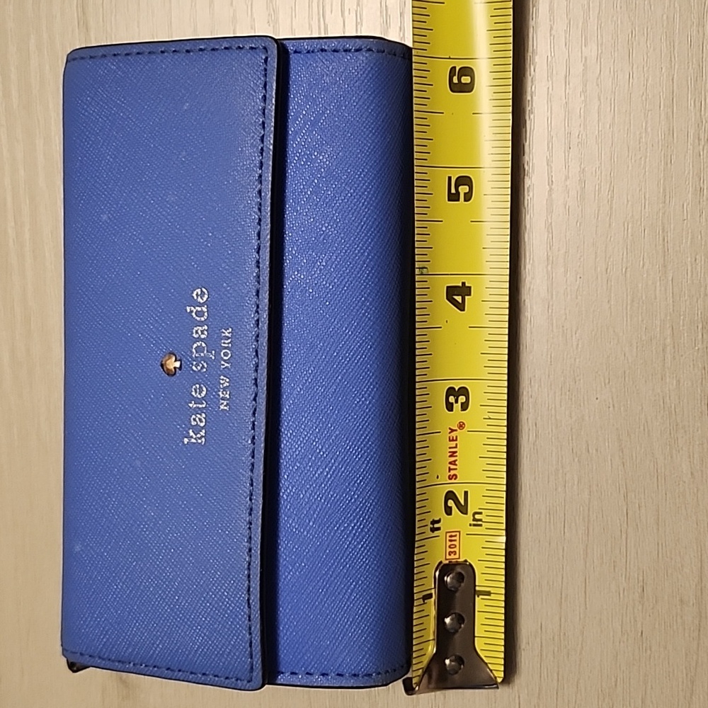 Kate Spade Wallet - Picture 8 of 9